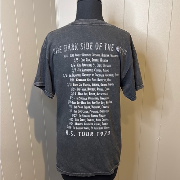 Pink Floyd Tour Shirt Womens Gray Graphic Short Sleeve T-Shirt - Picture 2 of 6